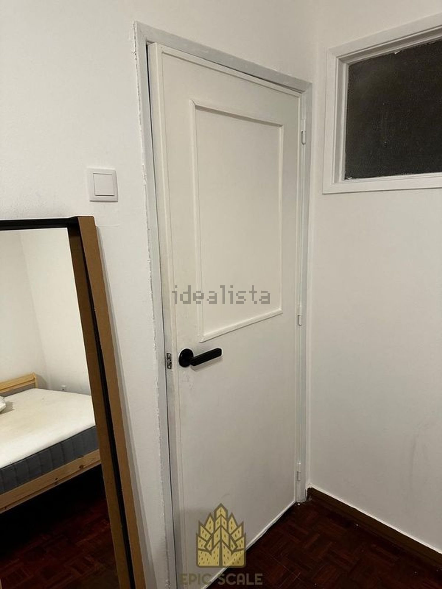 出租房间在Rua Almirante José Mendes Cabeçadas - 卧室