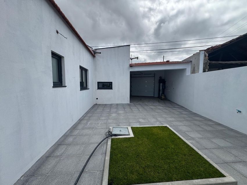 双拼别墅出售在Rua dos Barreiros, 109