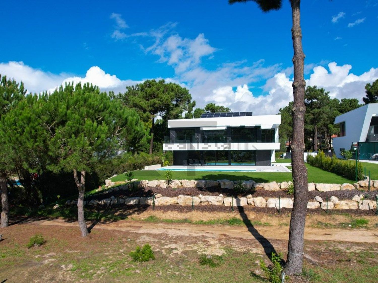 出租小楼房或独栋别墅在Rua dos Ranúnculos, 11 - 花园