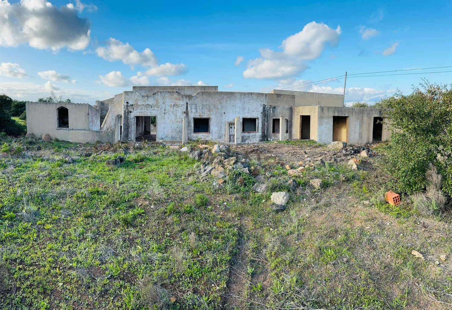 小楼房或独栋别墅出售在Praia da Luz - 外立面
