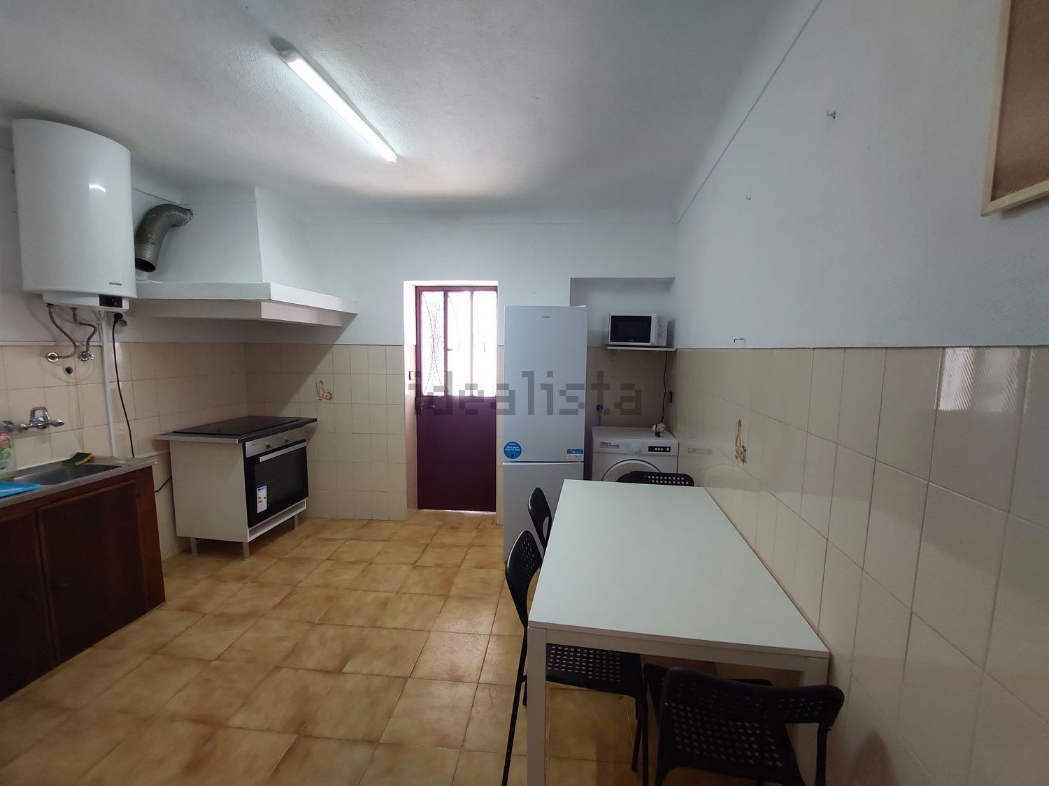 出租房间在Bairro Ferreira e Raínho Construtores, 59 - 厨房