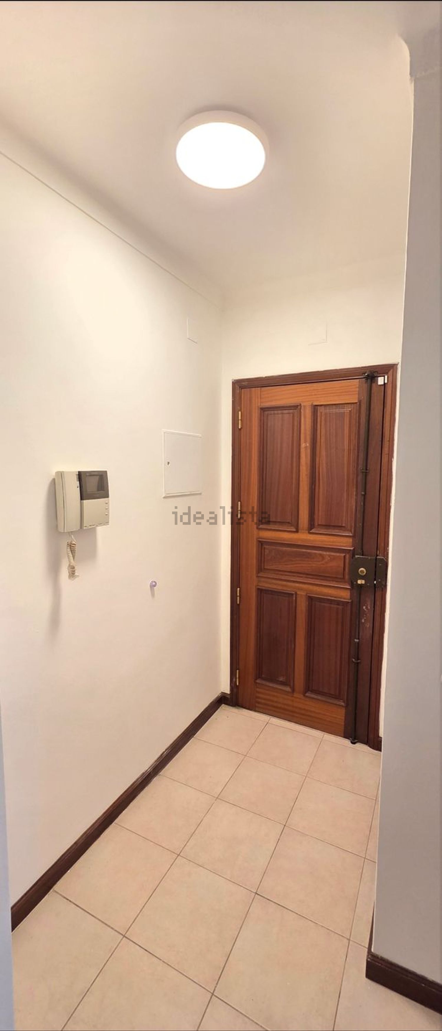出租公寓 t2在Avenida Doutor Joaquim de Carvalho, 1 - 前厅