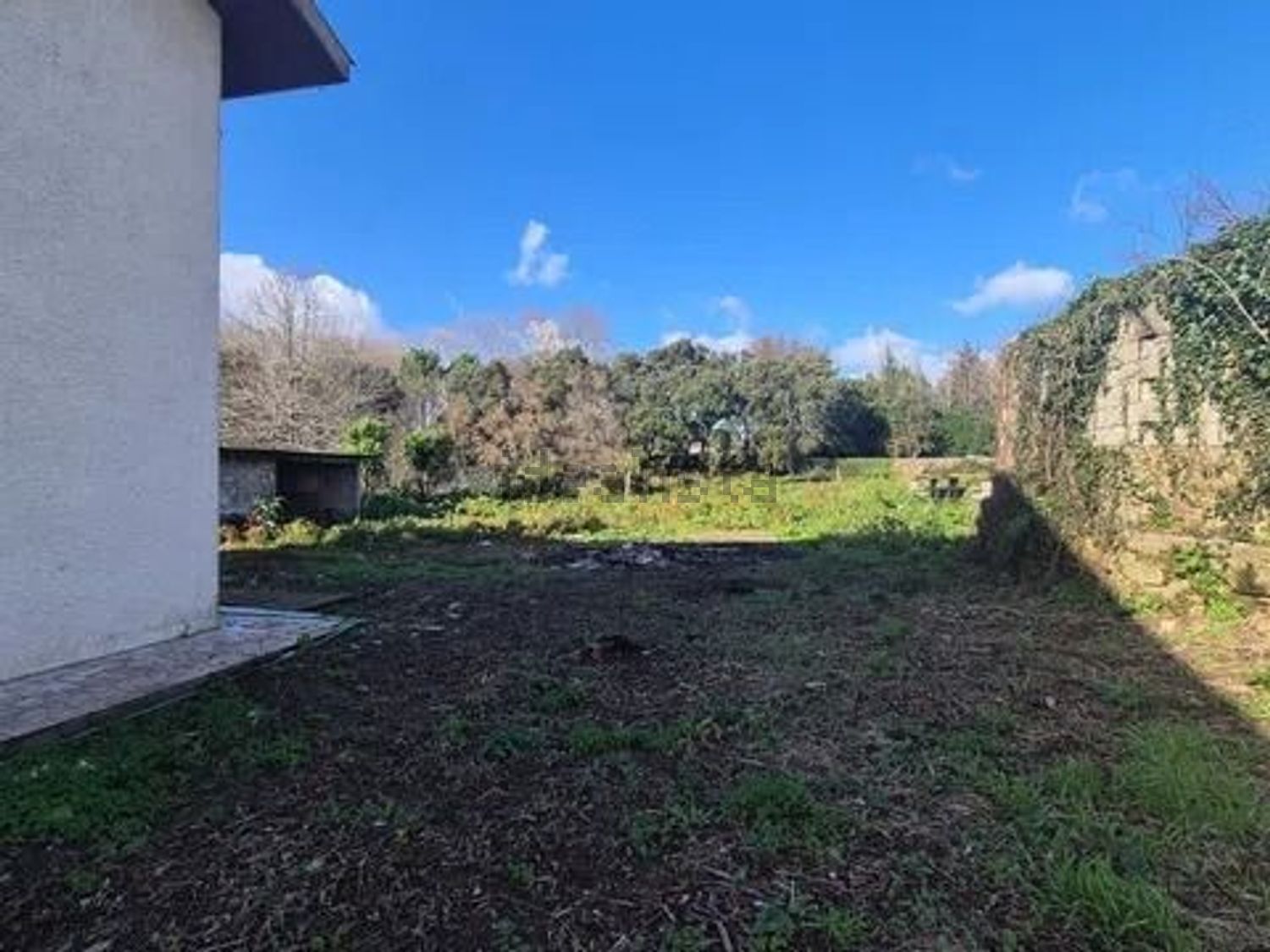 小楼房或独栋别墅出售在Rua Lagoinha - 花园