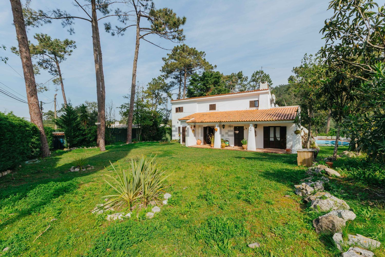 小楼房或独栋别墅出售在Rua Vale da Preguiça, 5 - 外立面