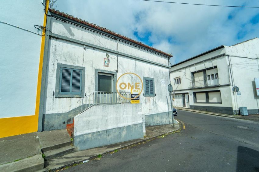 小楼房或别墅出售在Fajã de Cima