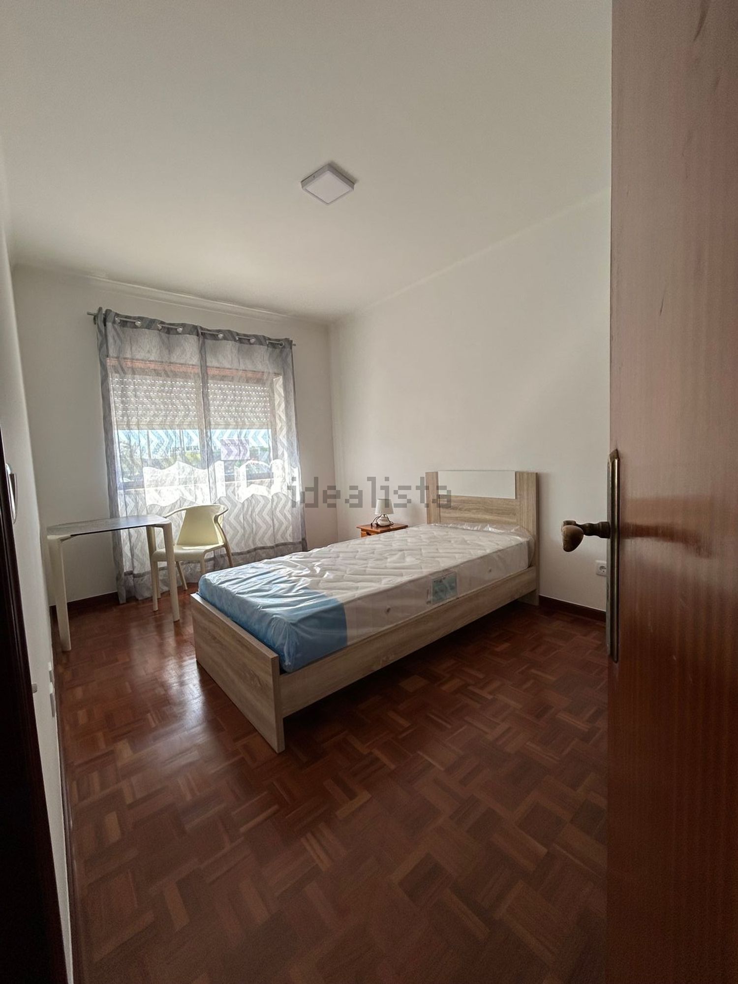 出租房间在Rua Camb les Bains, 4 - 卧室