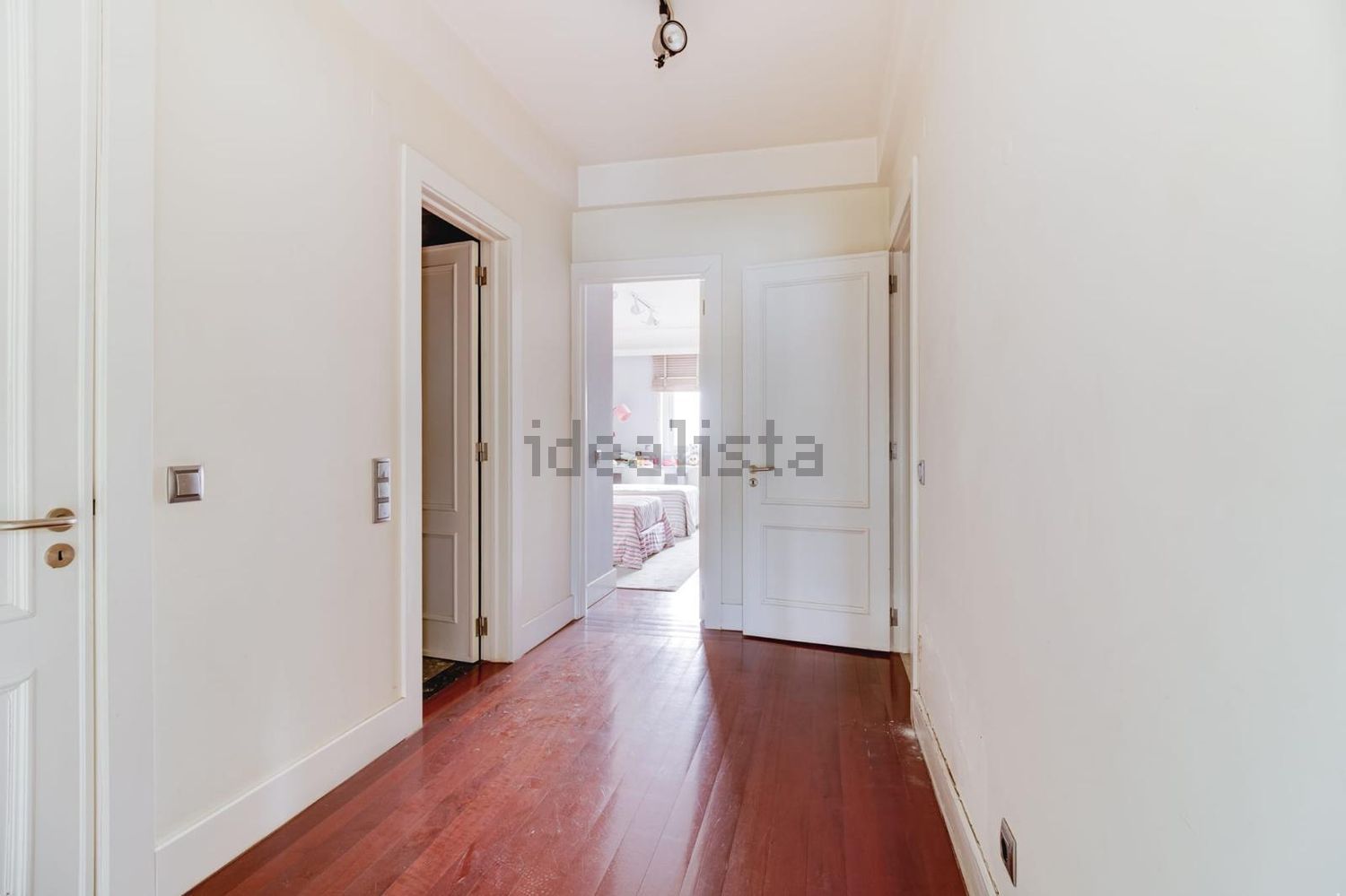 公寓 t4出售在Avenida Fontes Pereira de Melo, 19 - 前厅