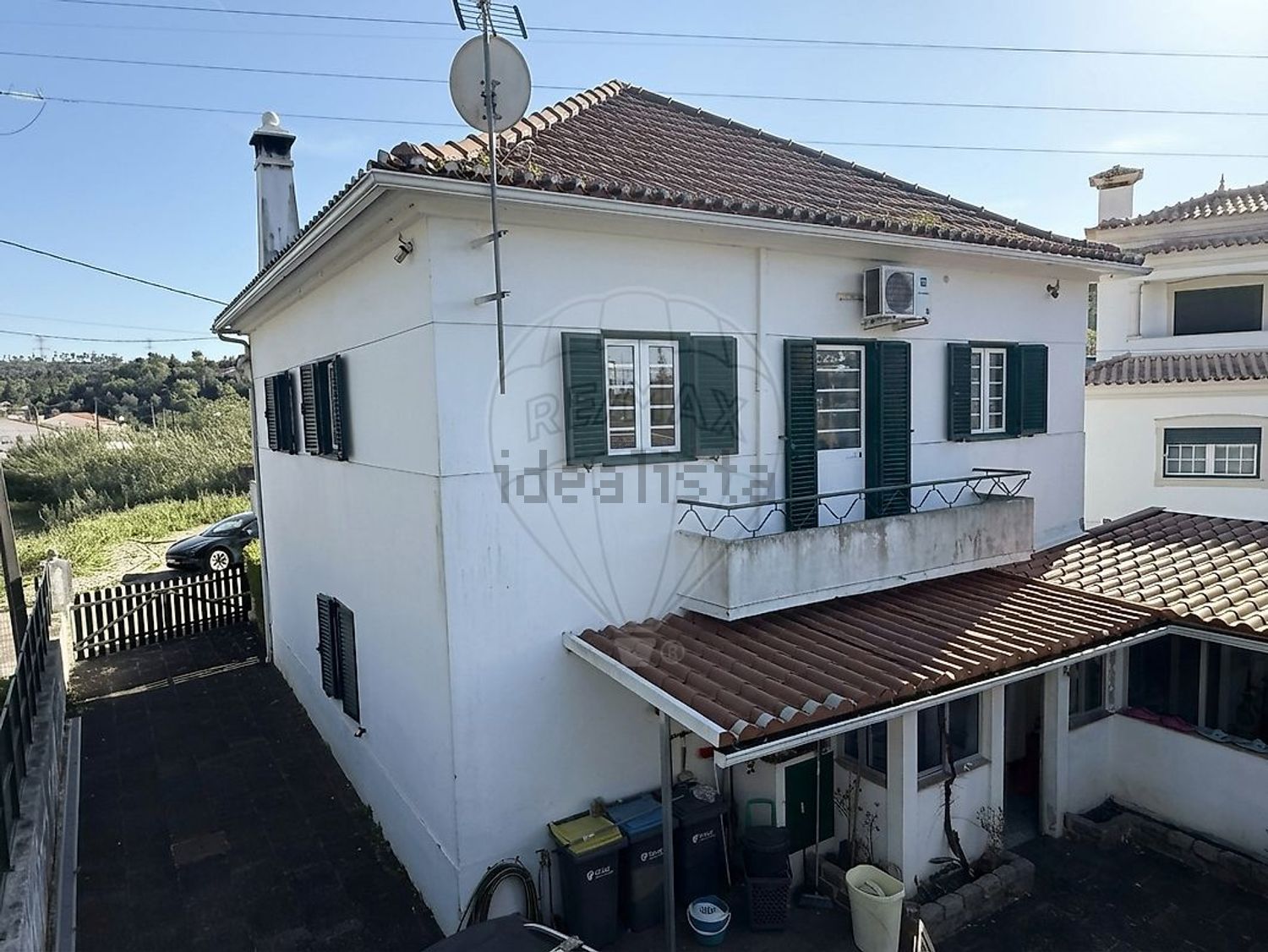 小楼房或独栋别墅出售在Bairro Novo - 外立面