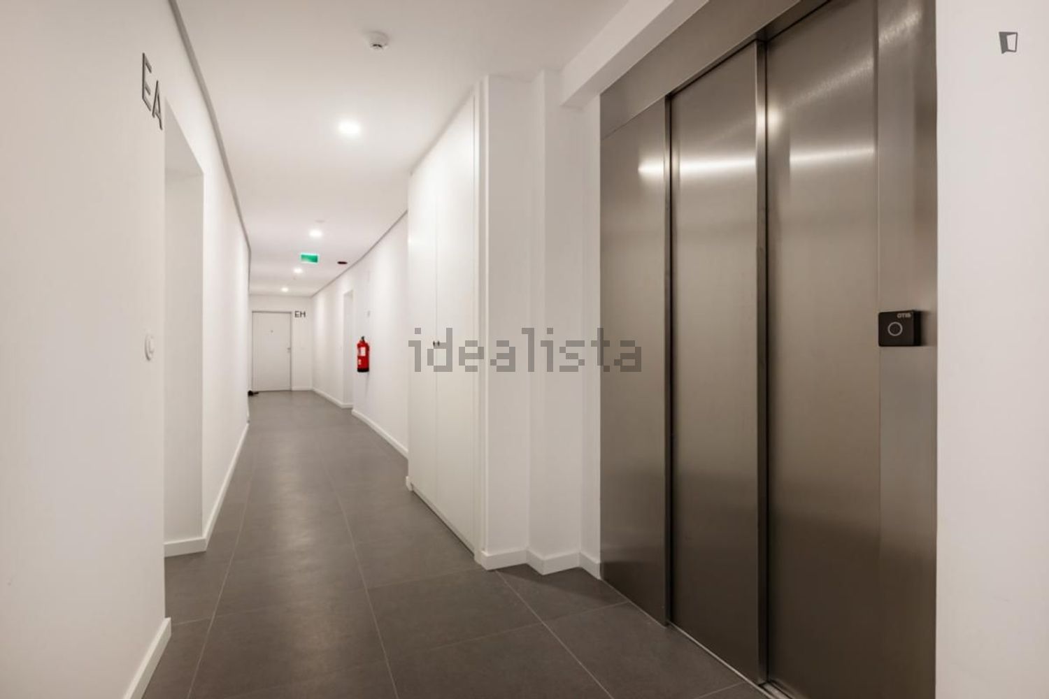 出租公寓 t1在Avenida 32 - 过道