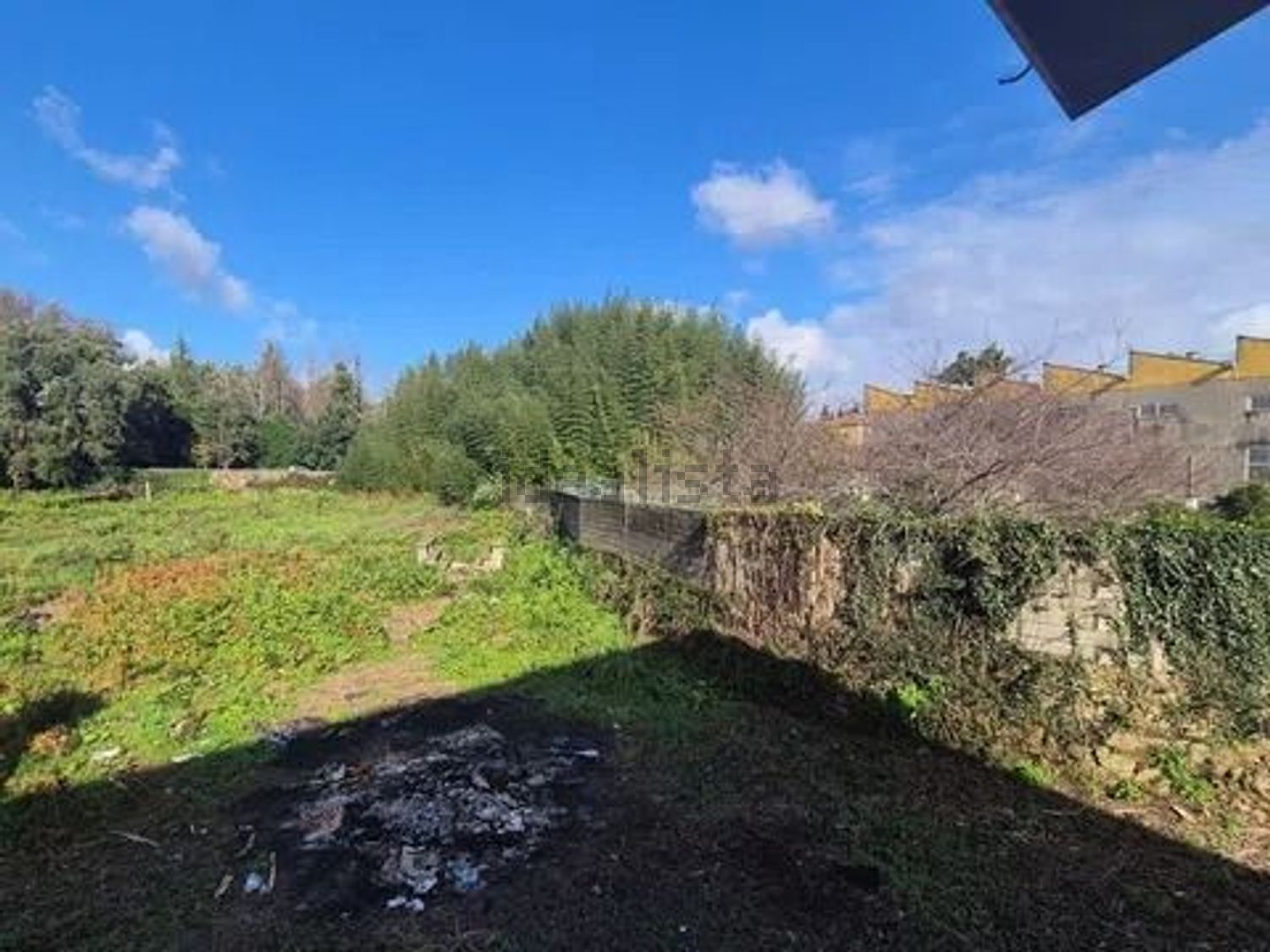 小楼房或独栋别墅出售在Rua Lagoinha - 花园