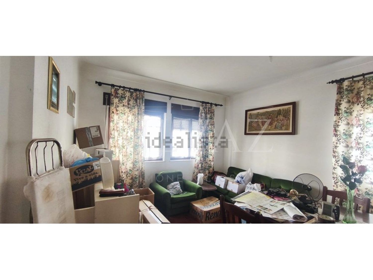 小楼房或独栋别墅出售在Bairro Social - 客厅