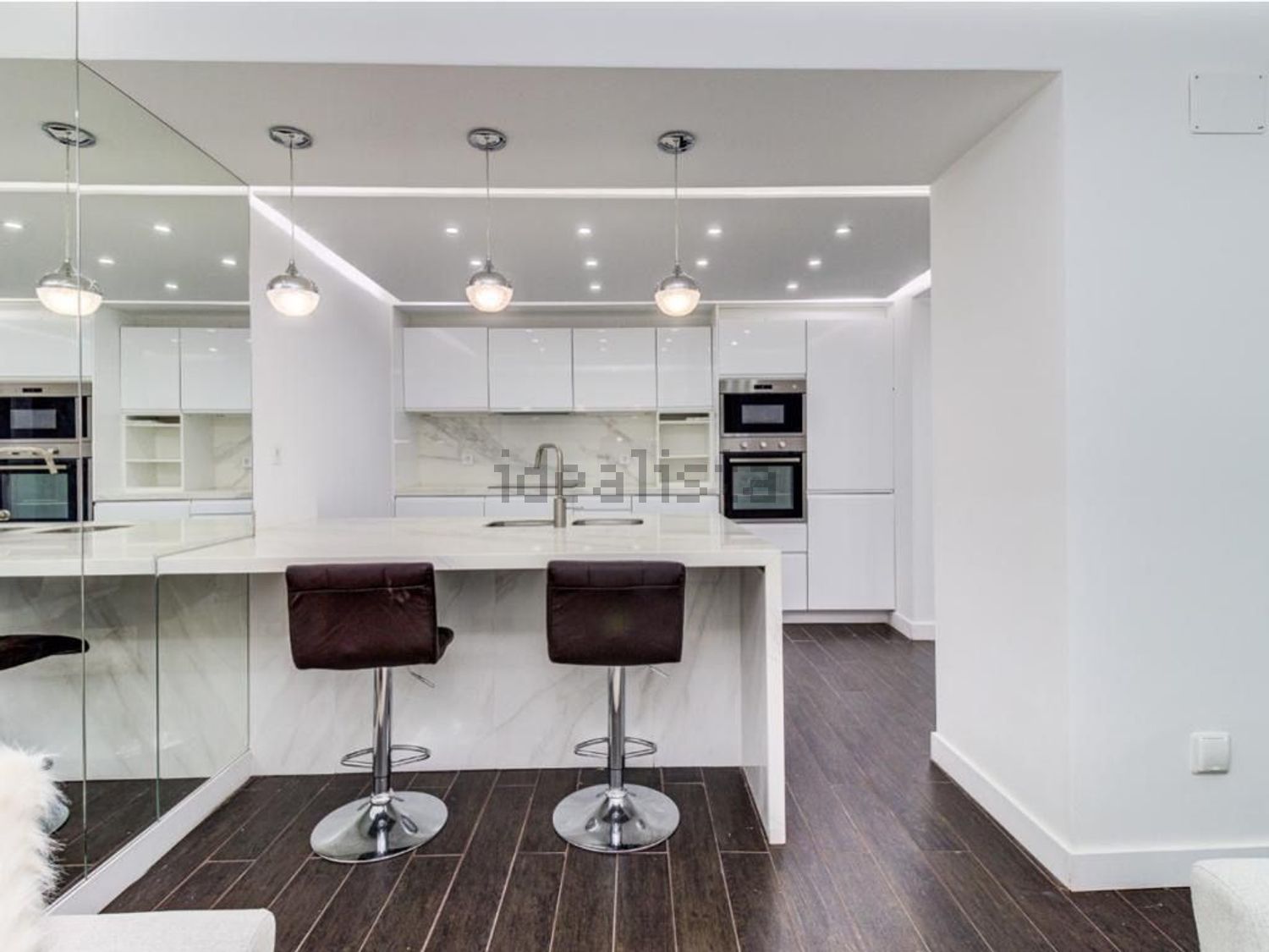 出租公寓 t2在Rua do Telhal, 45 - 客厅