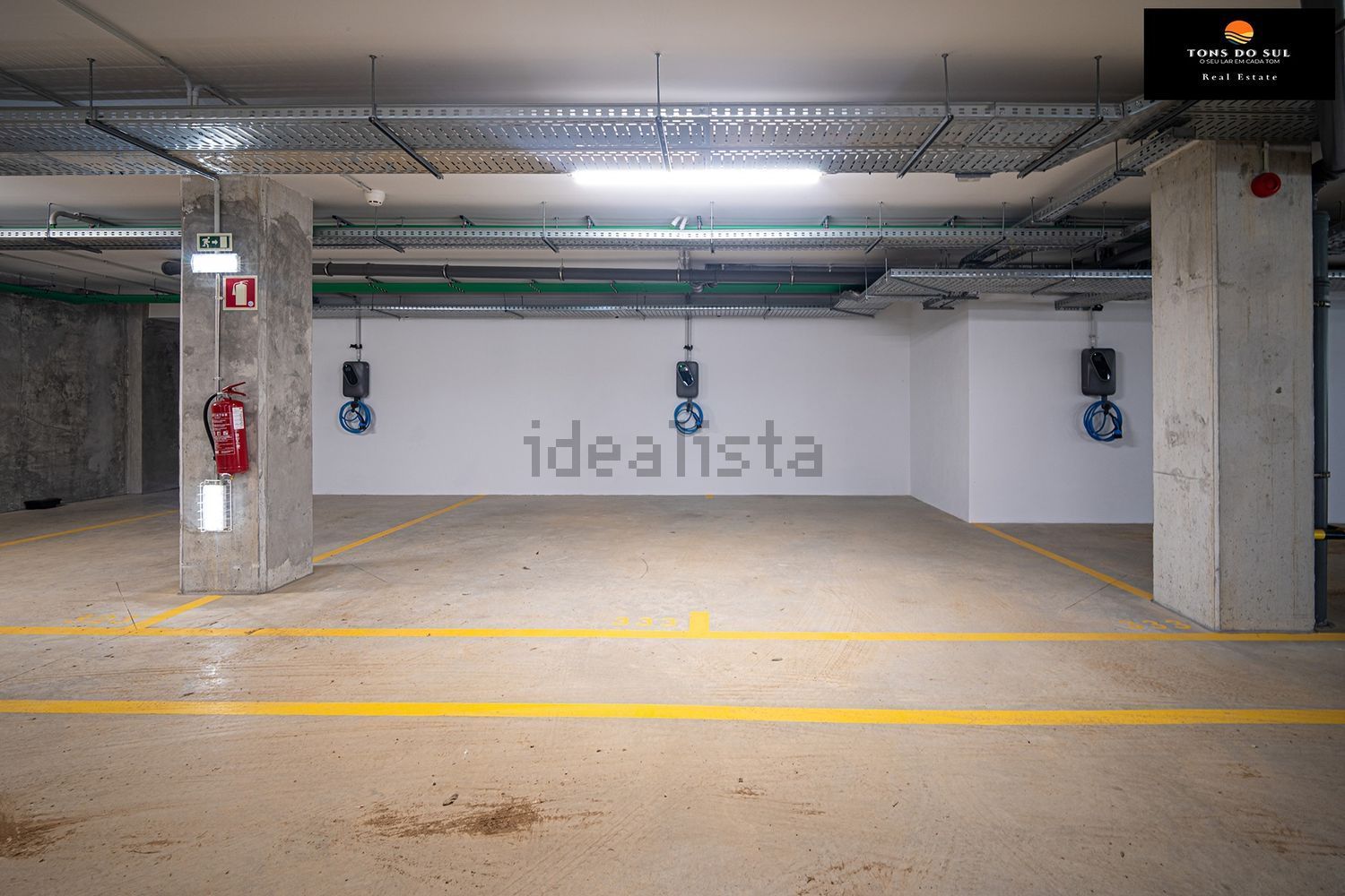 出租公寓 t2在Estrada Desvio - 停车位