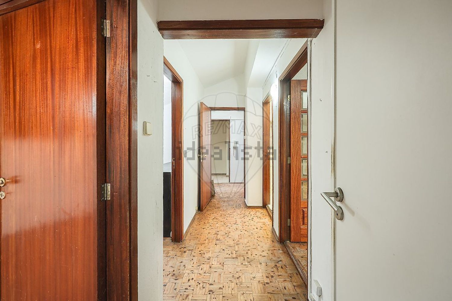 T0（单人公寓）出售在Avenida Doutor Francisco Vale Guimarães, 169 b - 过道