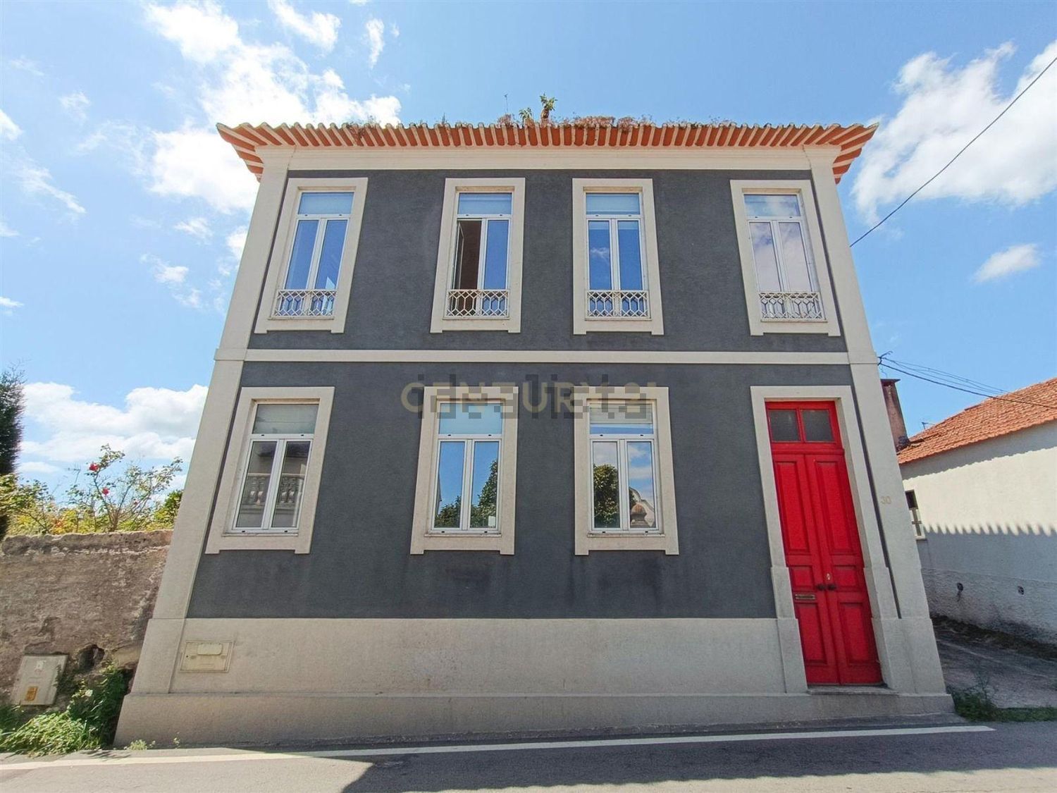 小楼房或独栋别墅出售在Rua de São Sebastião, 30 - 外立面
