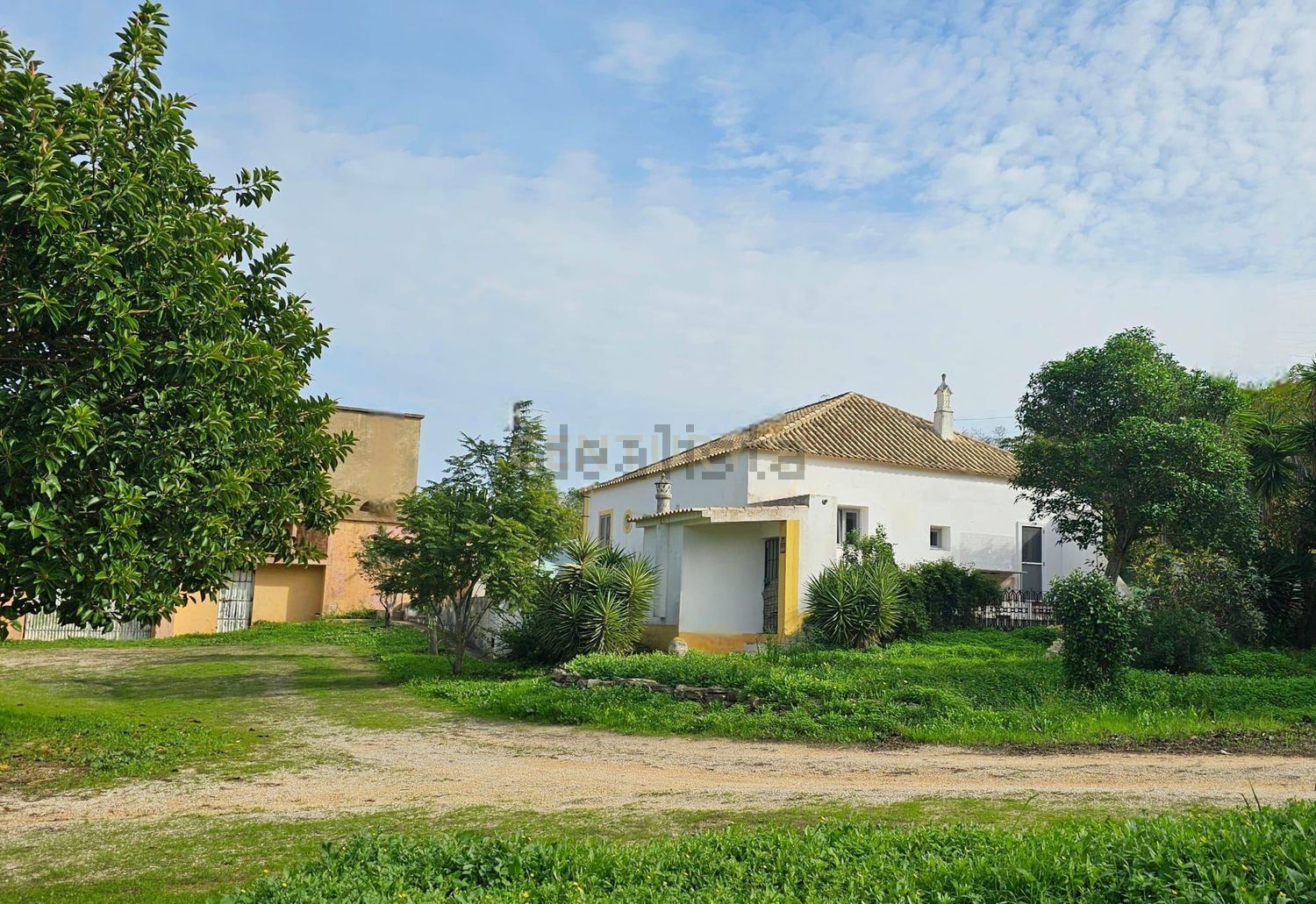 庄园出售Em537 - 外立面