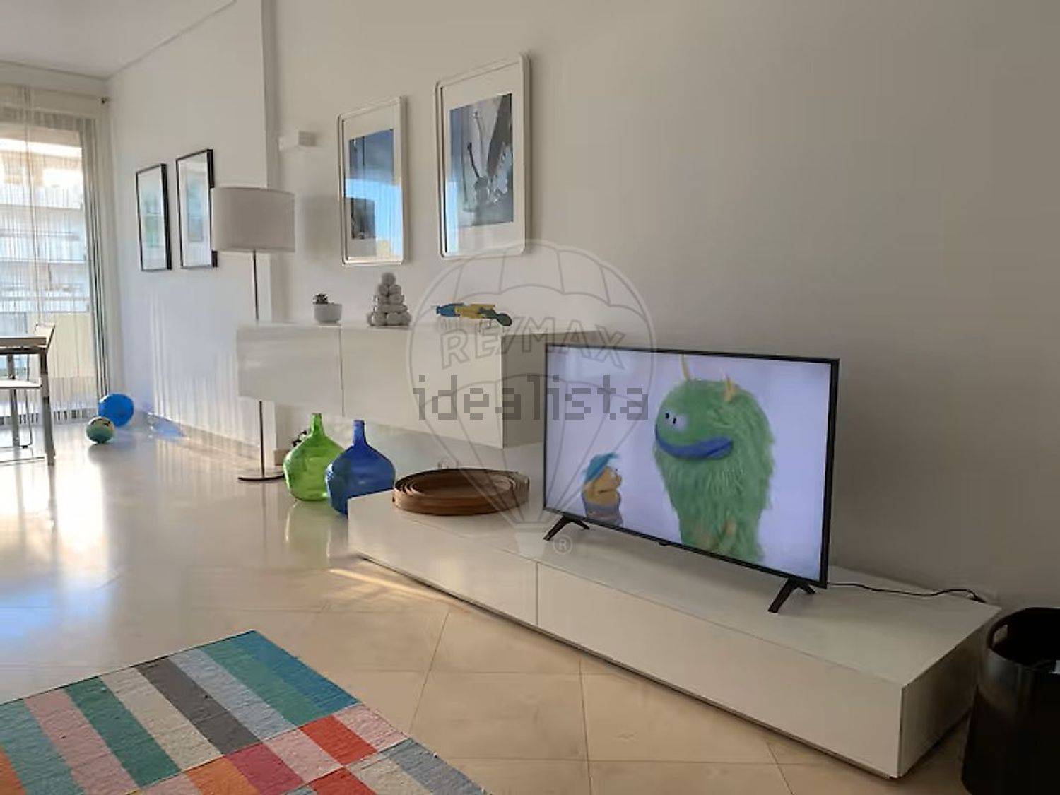 出租公寓 t2在Avenida do Cerro da Vila Br41 - 客厅
