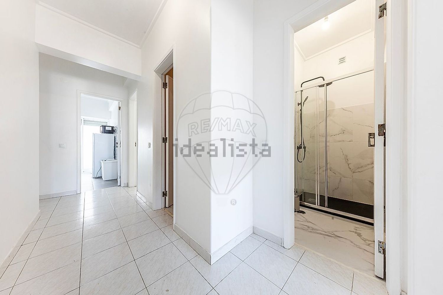 出租公寓 t3在Rua Clube de Campismo do Concelho de Almada - 过道