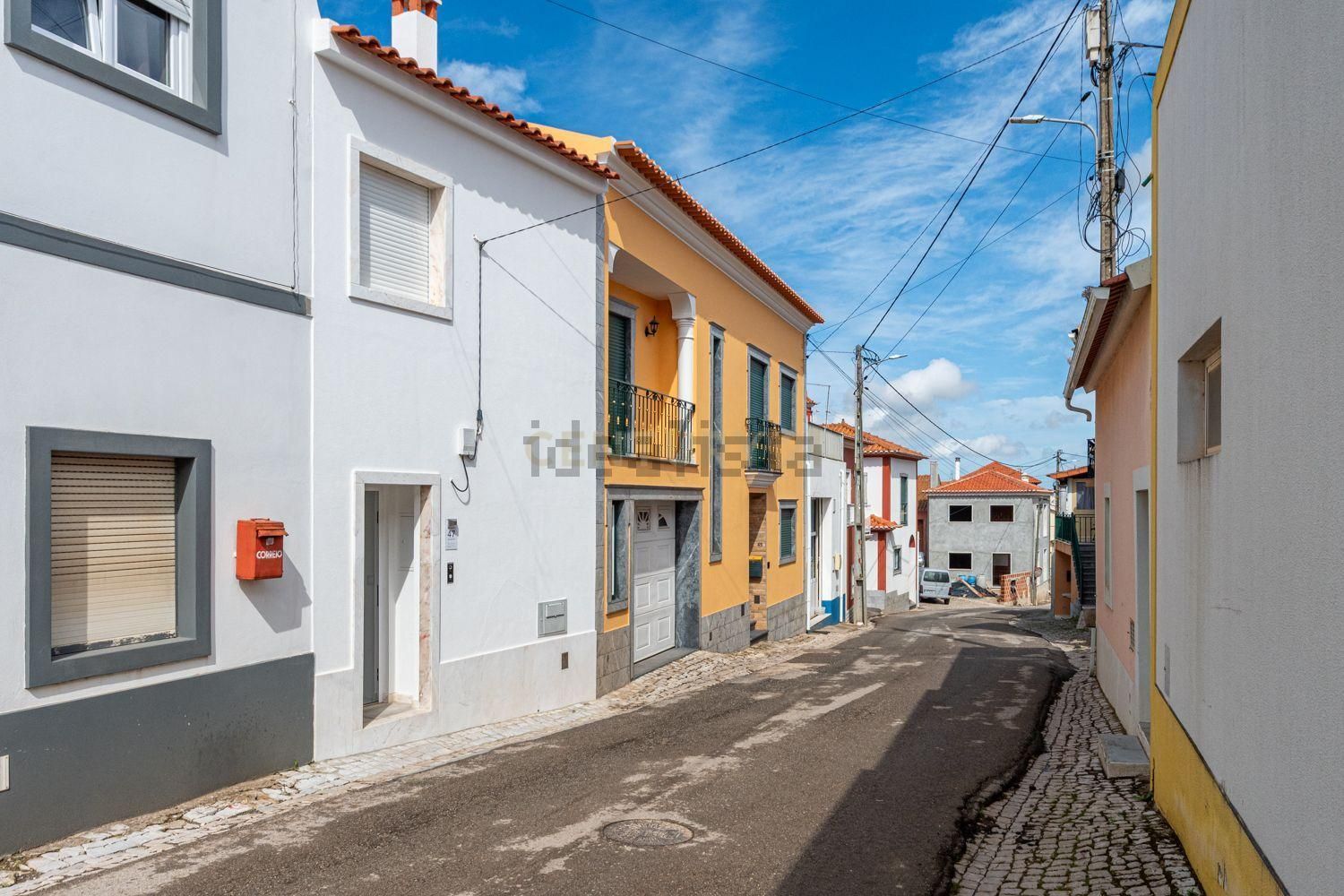 小楼房或独栋别墅出售在Rua Oito de Dezembro s/n - 外立面