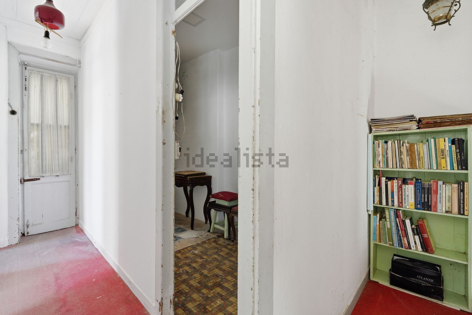 双拼别墅出售在Rua Provedor Jorge Fialho, 2 - 过道