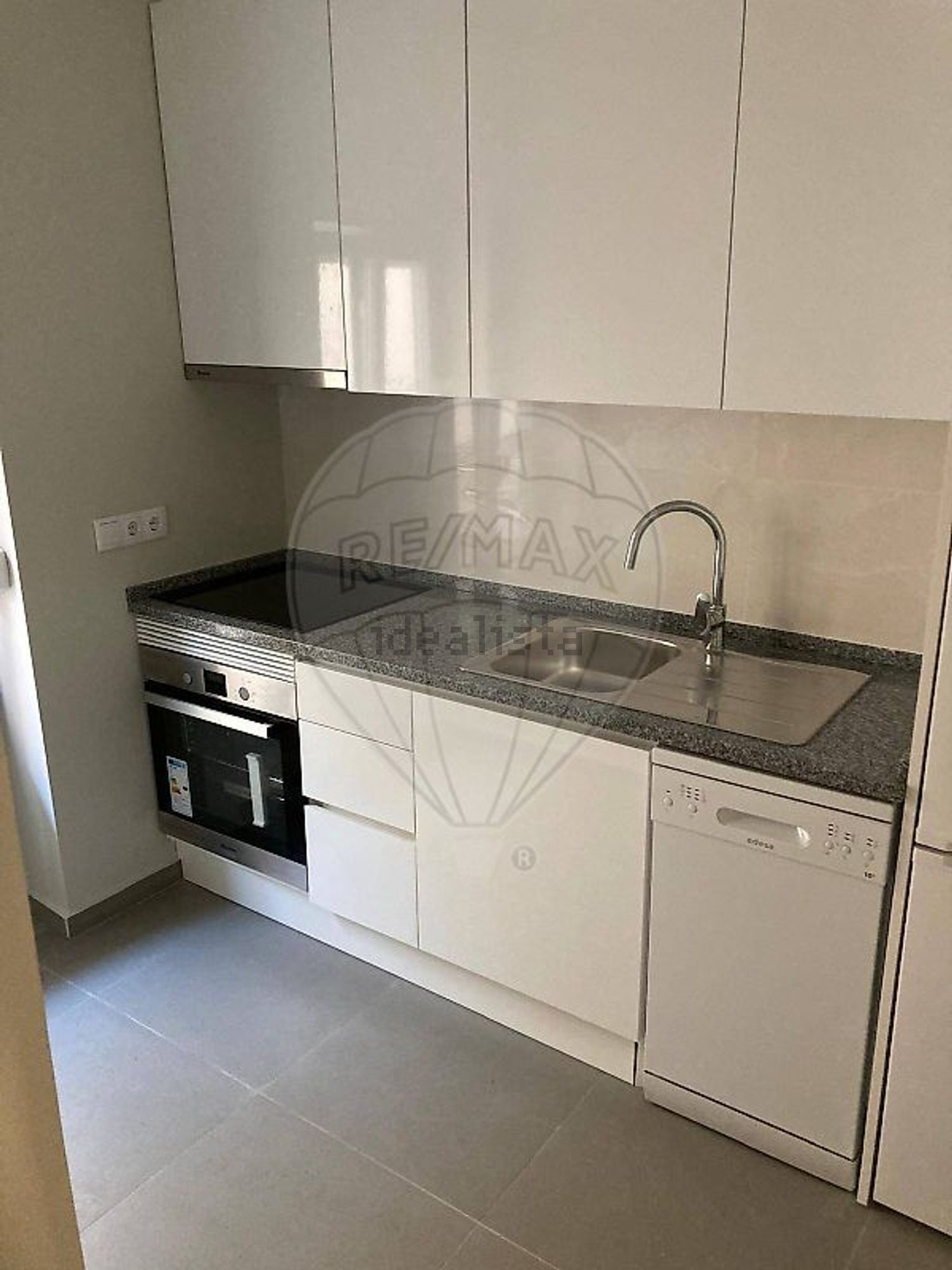 出租公寓 t2在Rua da Praça de Touros - 厨房