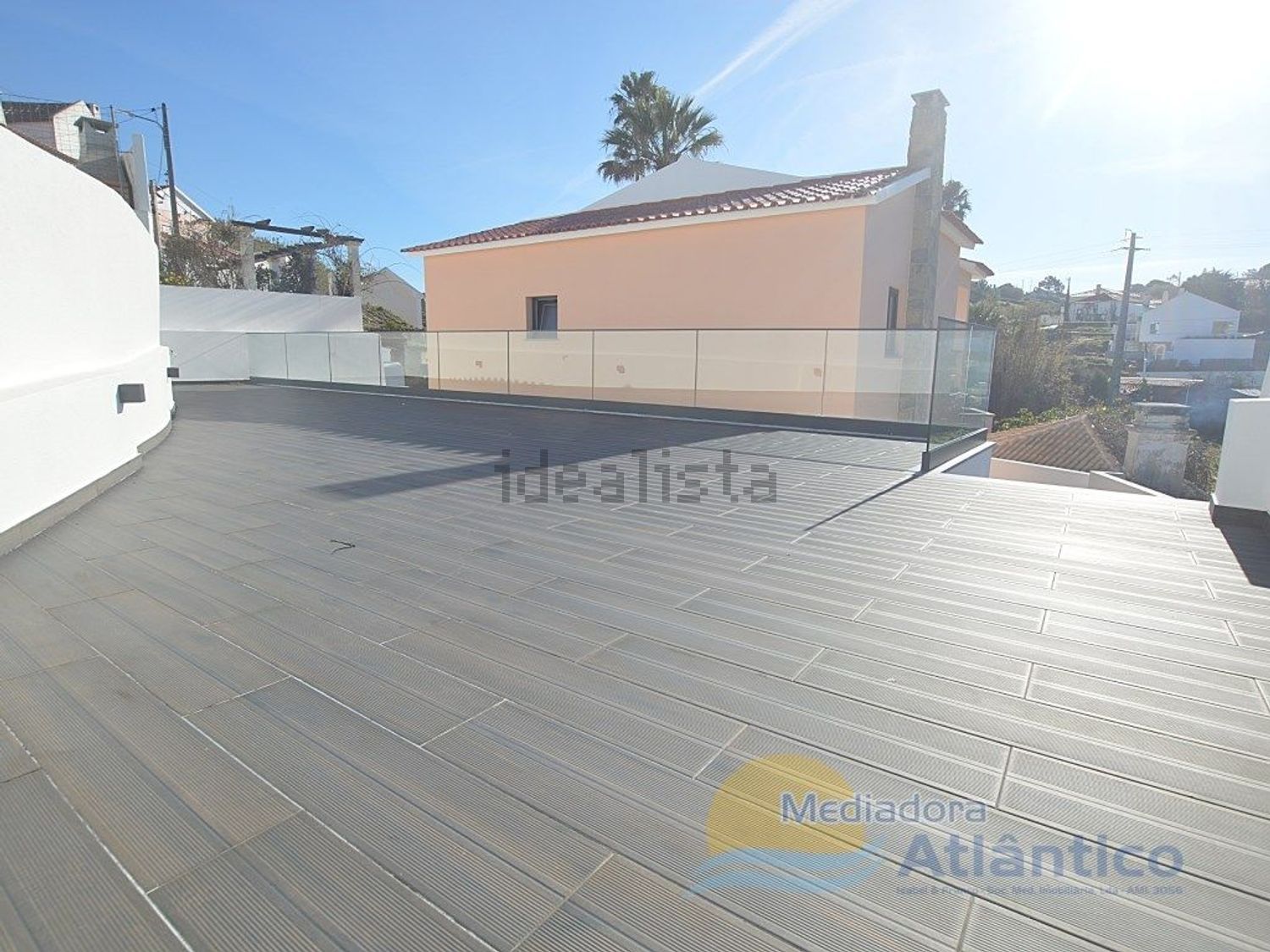 小楼房或独栋别墅出售在Rua do Vale Caeiro - 阳台