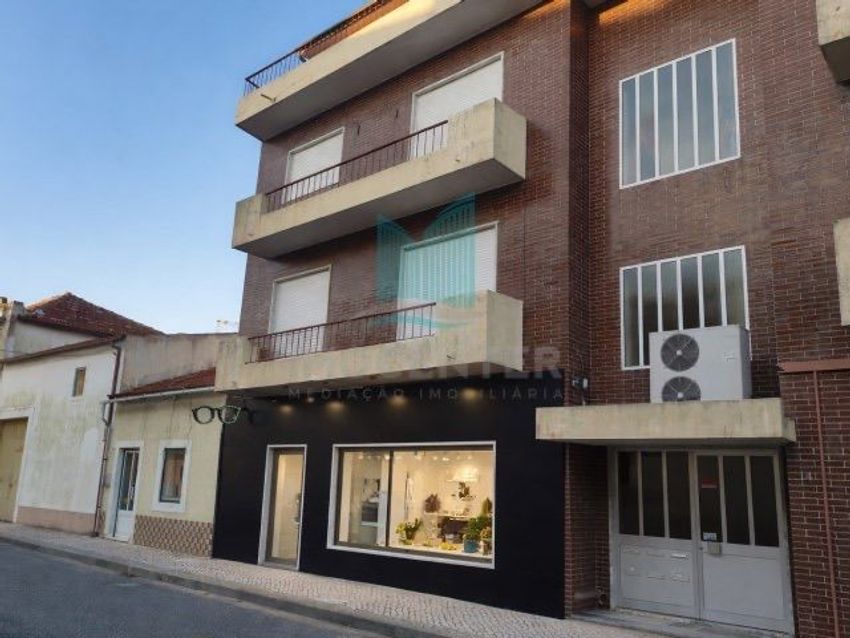 公寓 t2出售在Rua Doutor Adelino Mesquita, 14