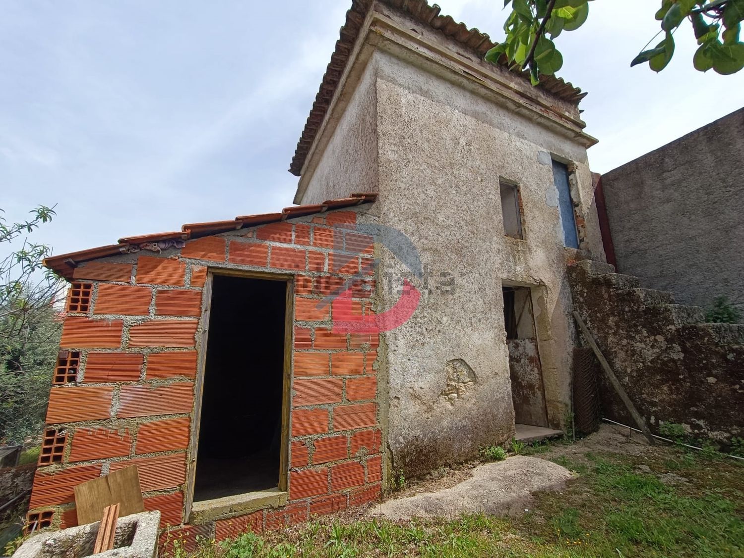 小楼房或独栋别墅出售在Castelo Branco - 视线