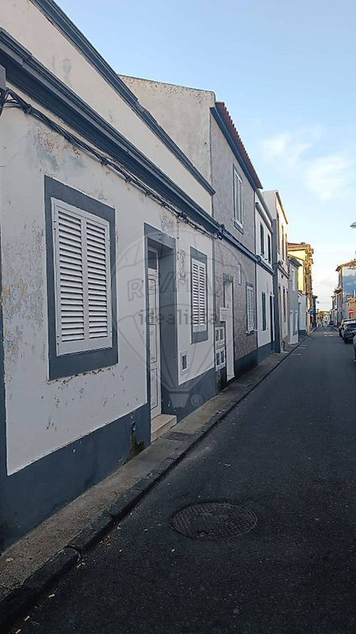 小楼房或独栋别墅出售在Rua São Francisco Xavier - 视线