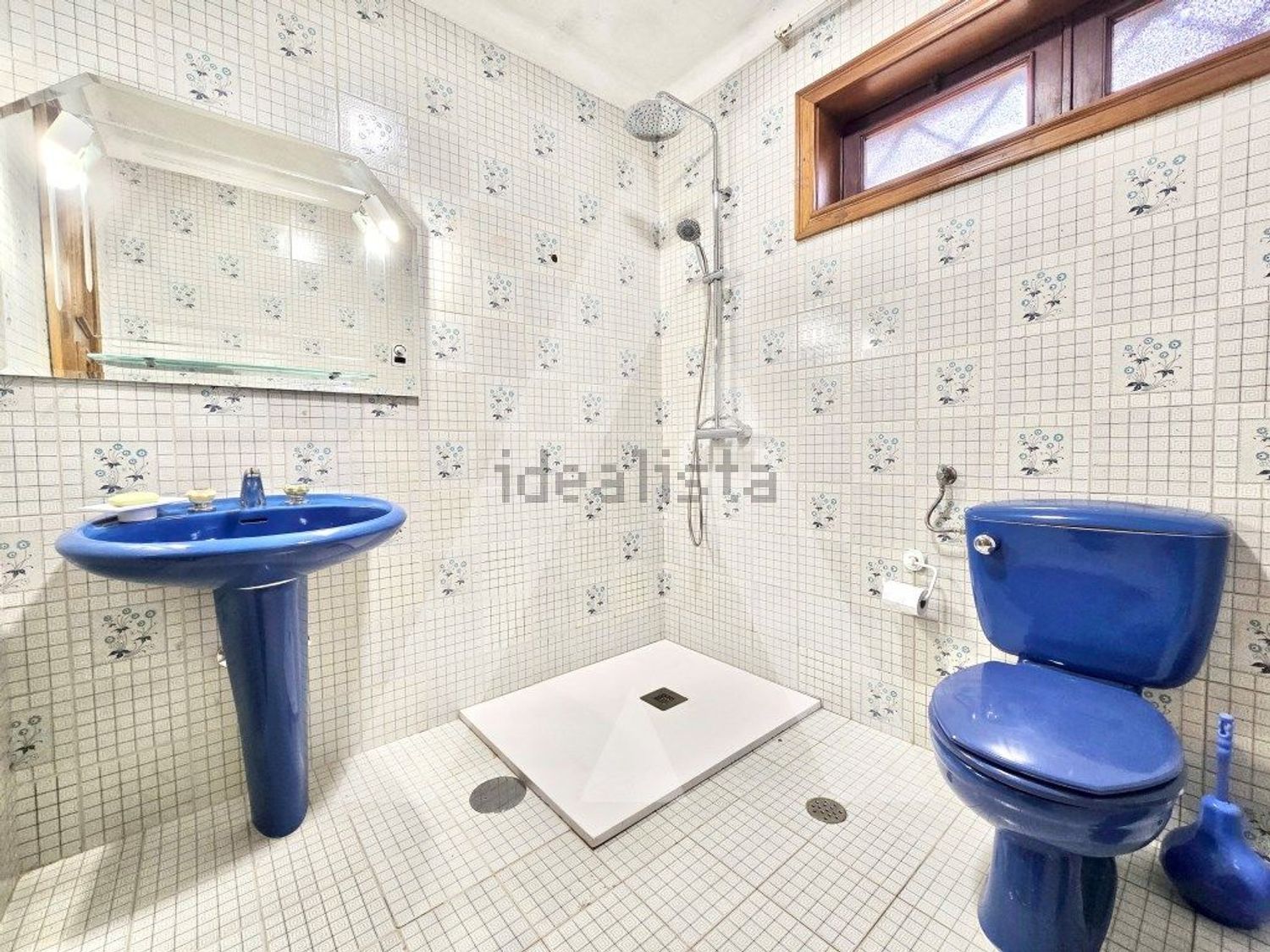 小楼房或独栋别墅出售在Aguada de Cima - 卫生间