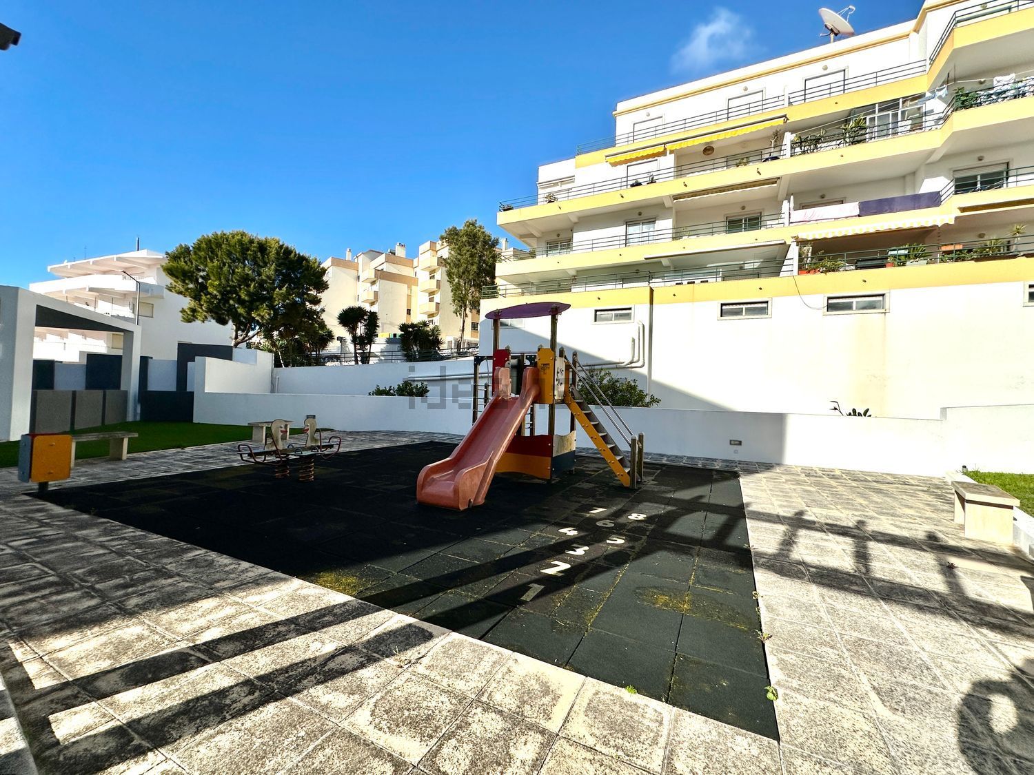 出租公寓 t2在Rua Eduardo Henriques Pereira, 1 D - 院子