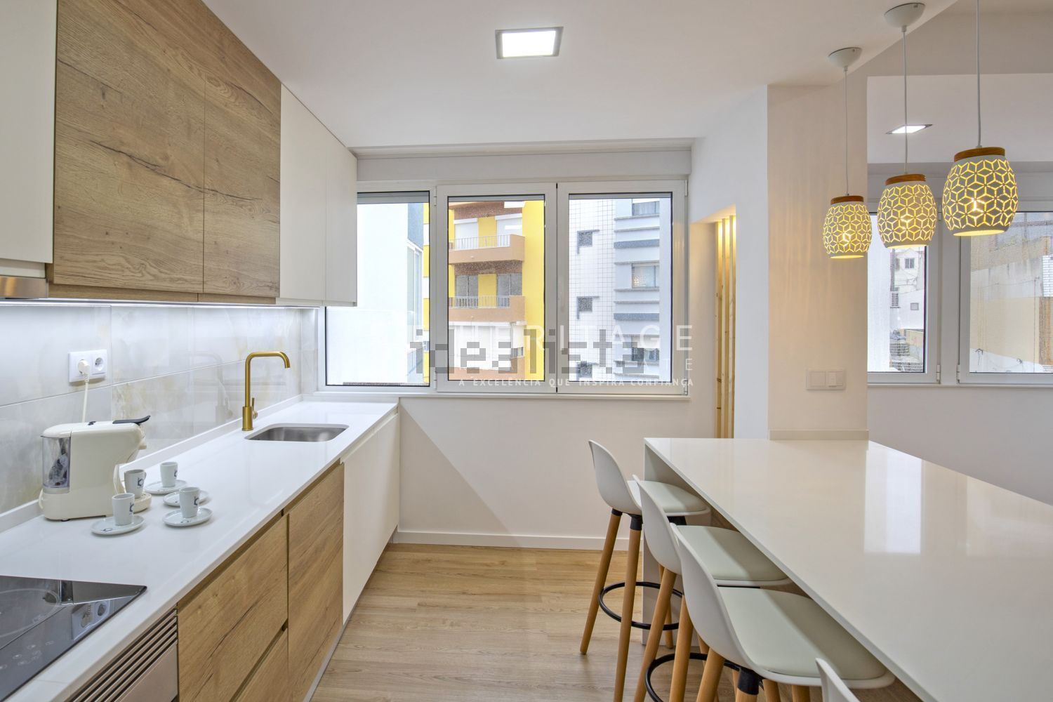 出租公寓 t3在Rua Miguel Pais, 27 - 厨房