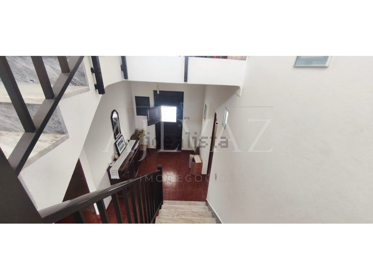 小楼房或独栋别墅出售在Bairro Social - 详情