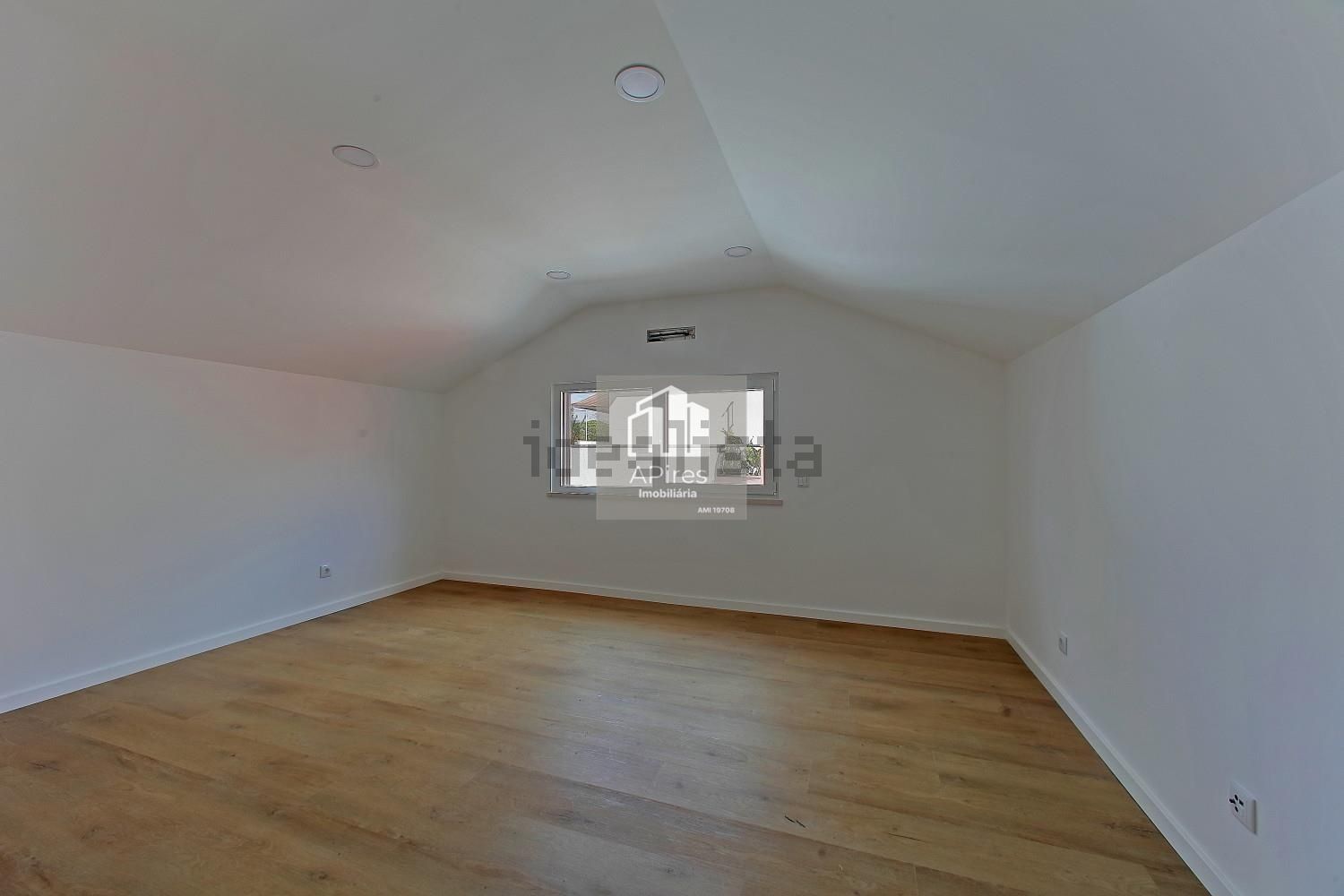 小楼房或别墅出售在Avenida Afonso de Albuquerque s/n - 居住