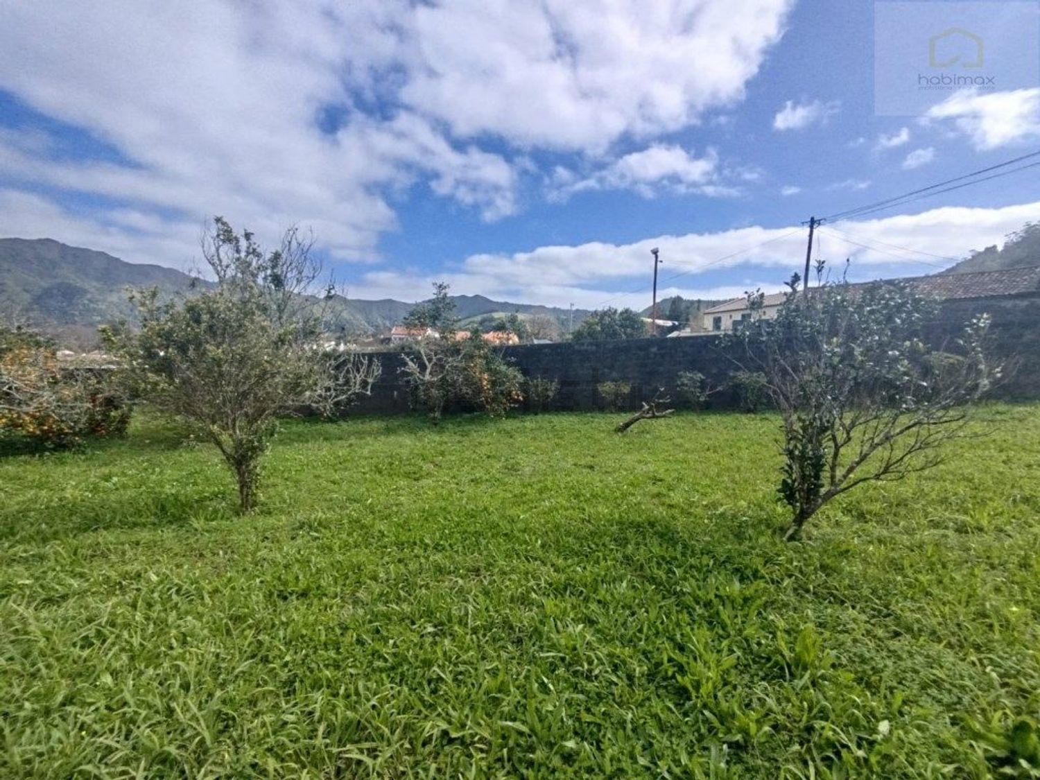 小楼房或独栋别墅出售在Travessa Da Água Quente, 9 - 花园