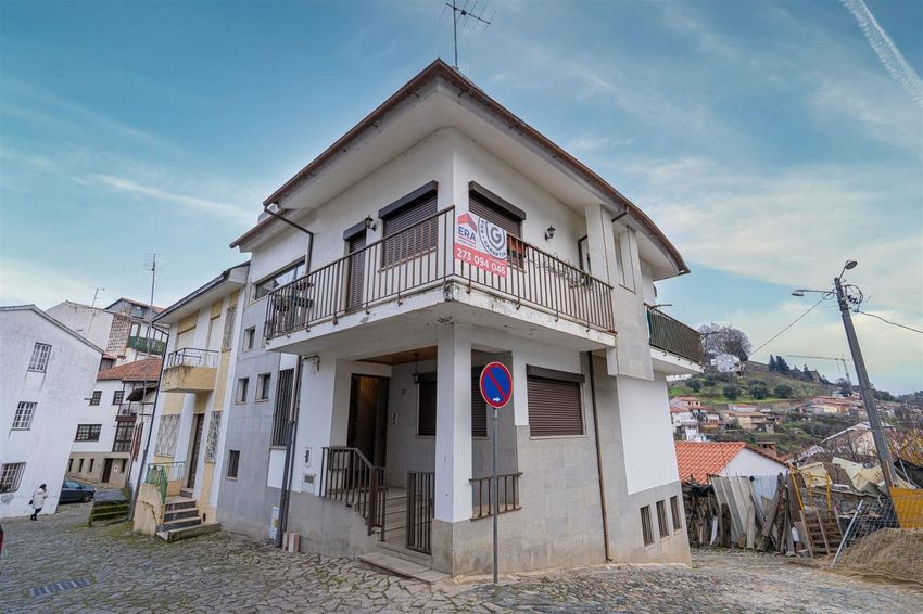 双拼别墅出售在Rua das Moreirinhas