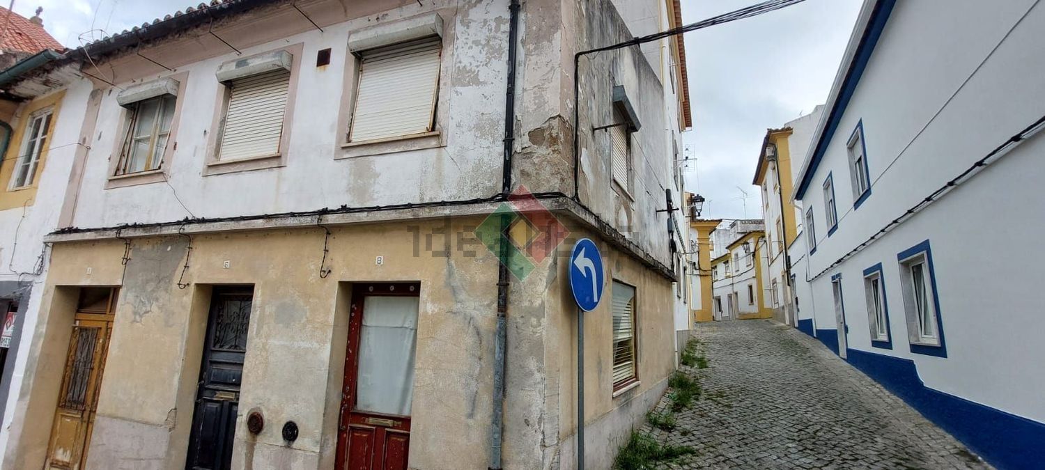 小楼房或别墅出售在Sé e São Lourenço - 视线