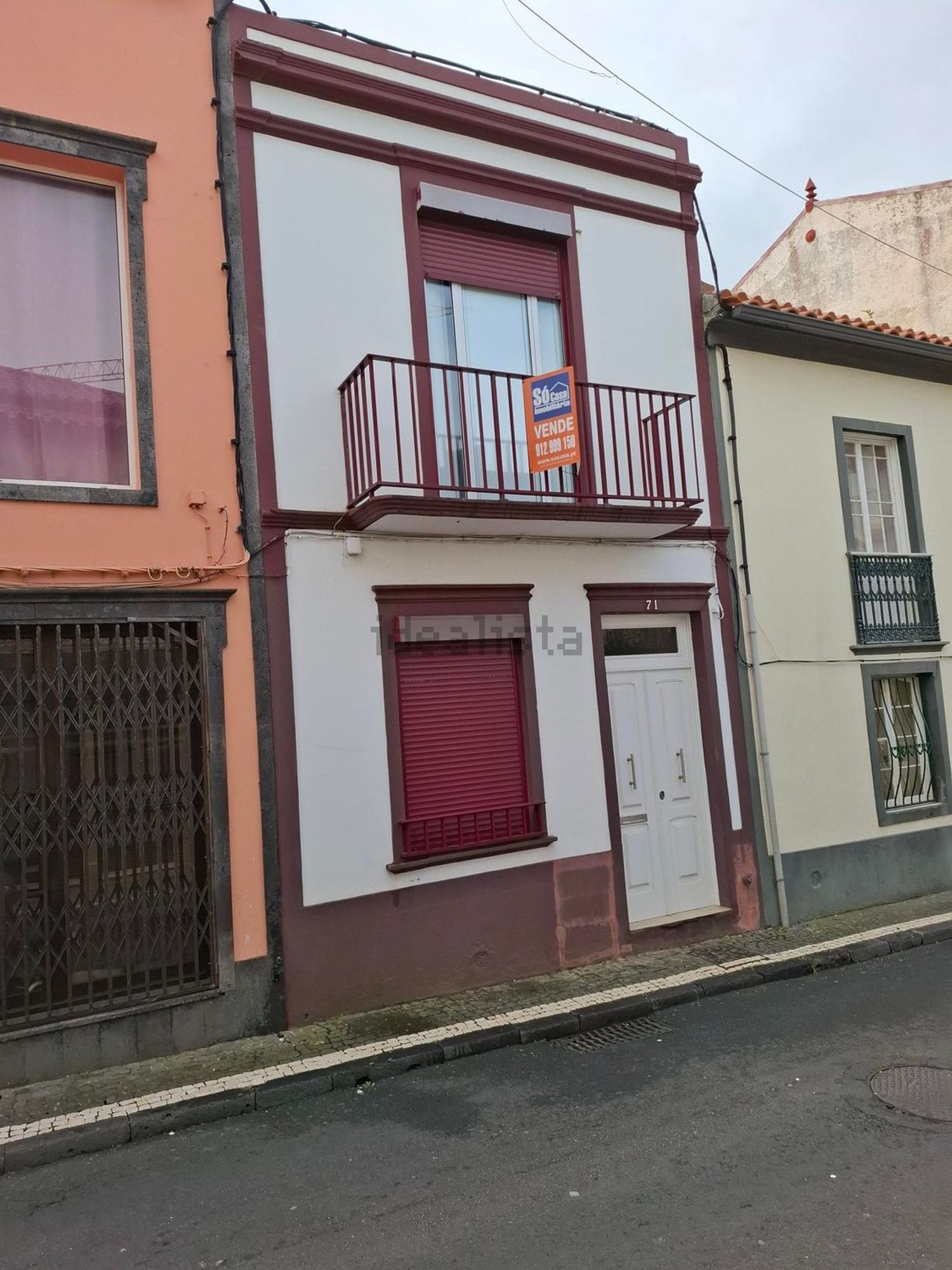 联排别墅出售在Rua Dom João Francisco de Sousa, 71 - 外立面