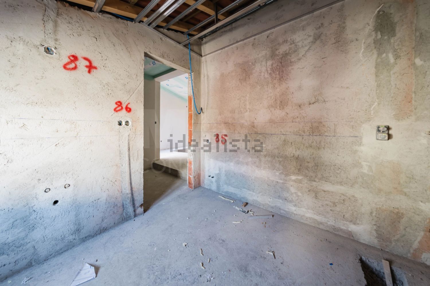 小楼房或别墅出售在Peniche - 停车位