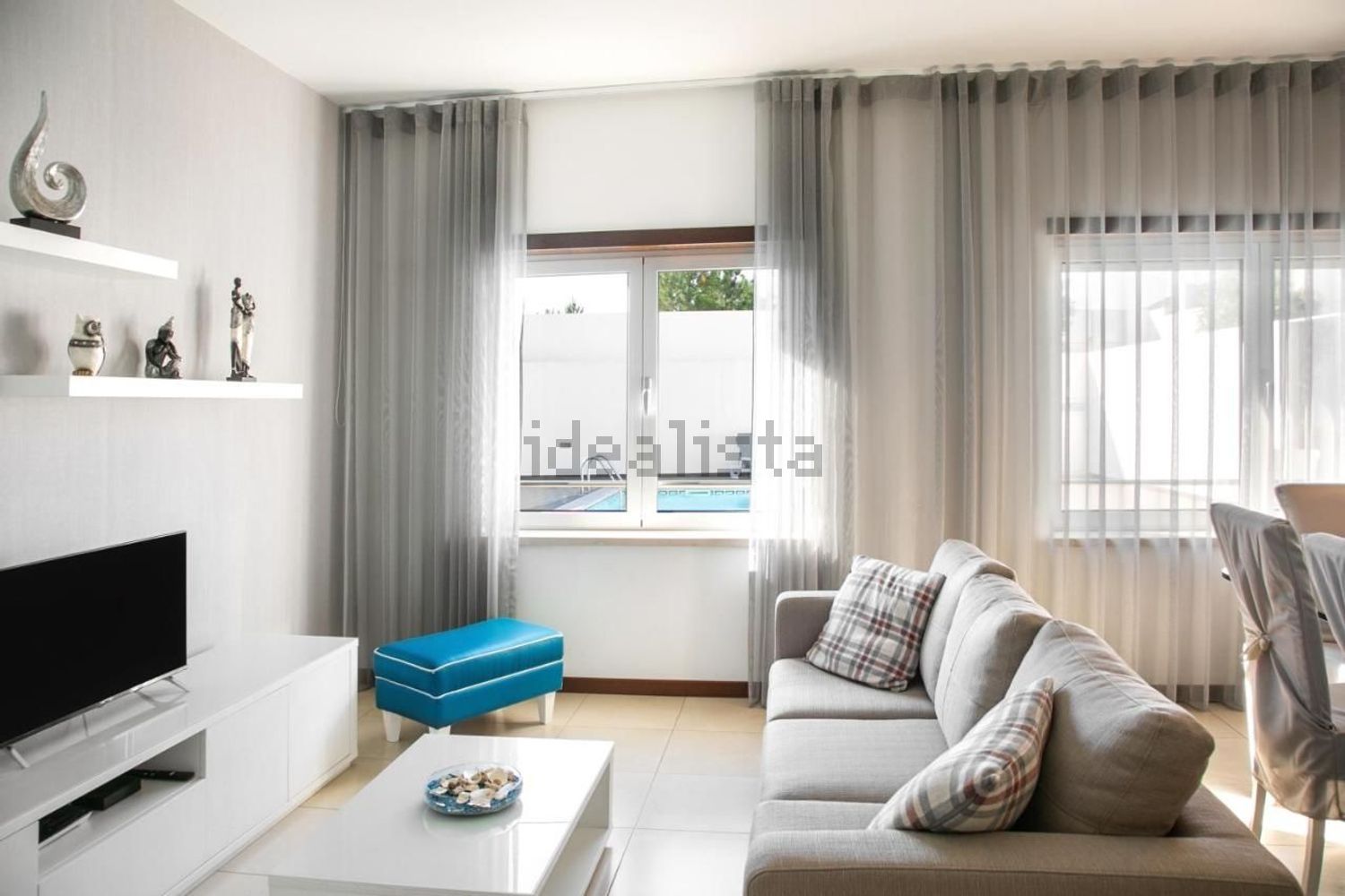 出租公寓 t2在Rua Monte Siano Pederneira, 10 - 客厅