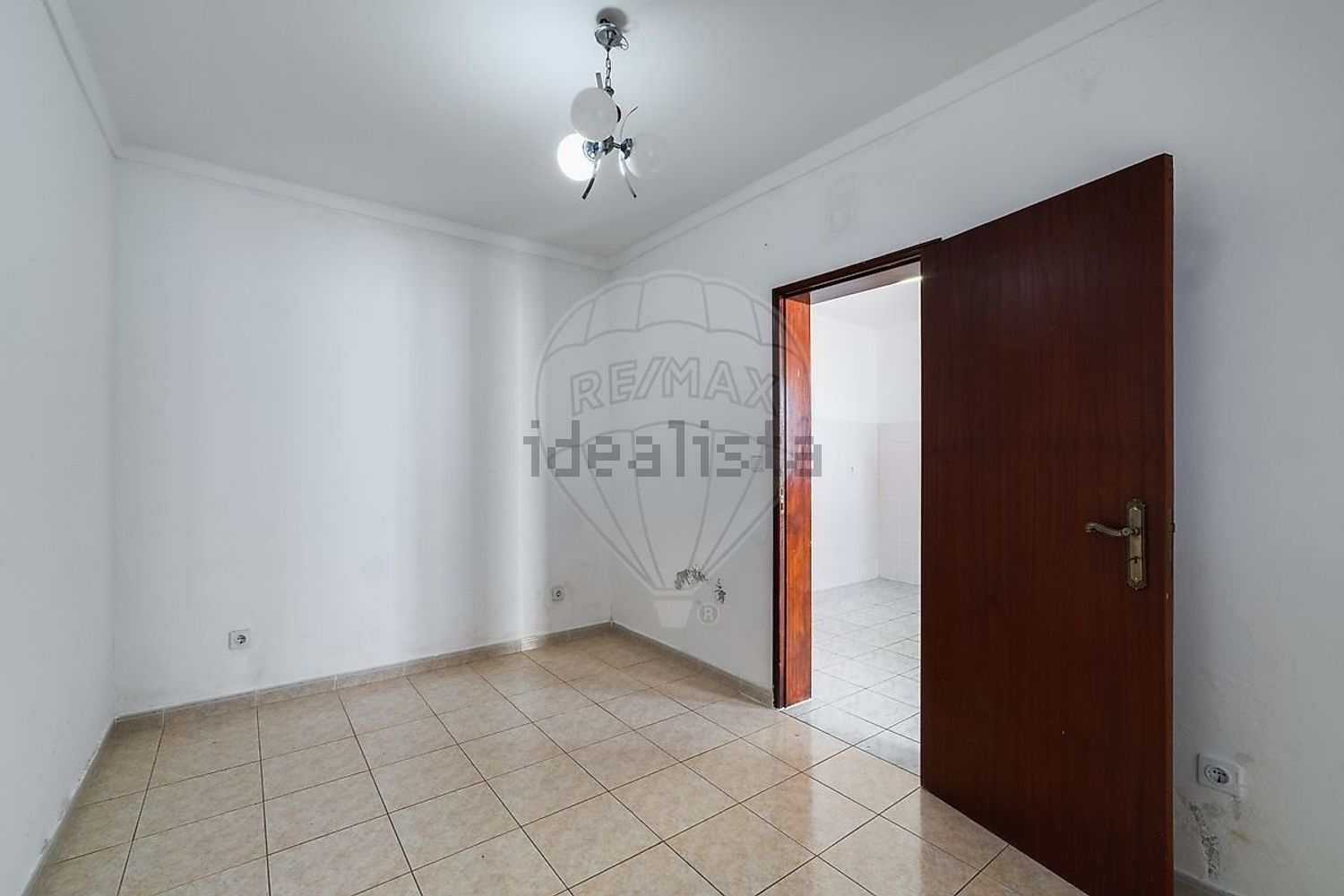 小楼房或独栋别墅出售在Avenida dos Salesianos - 照片
