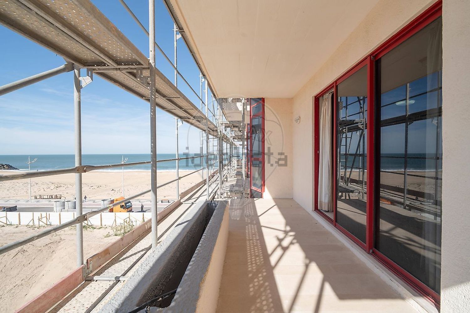 出租公寓 t2在Avenida Manuel Remígio - 阳台