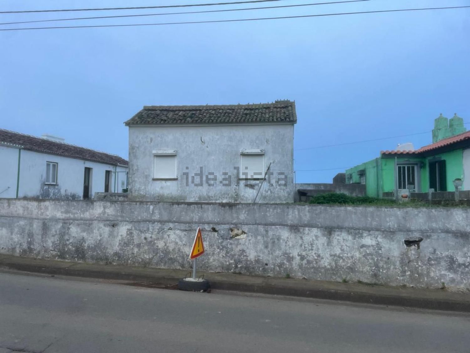 小楼房或独栋别墅出售在Praia da Vitória (Santa Cruz) - 照片