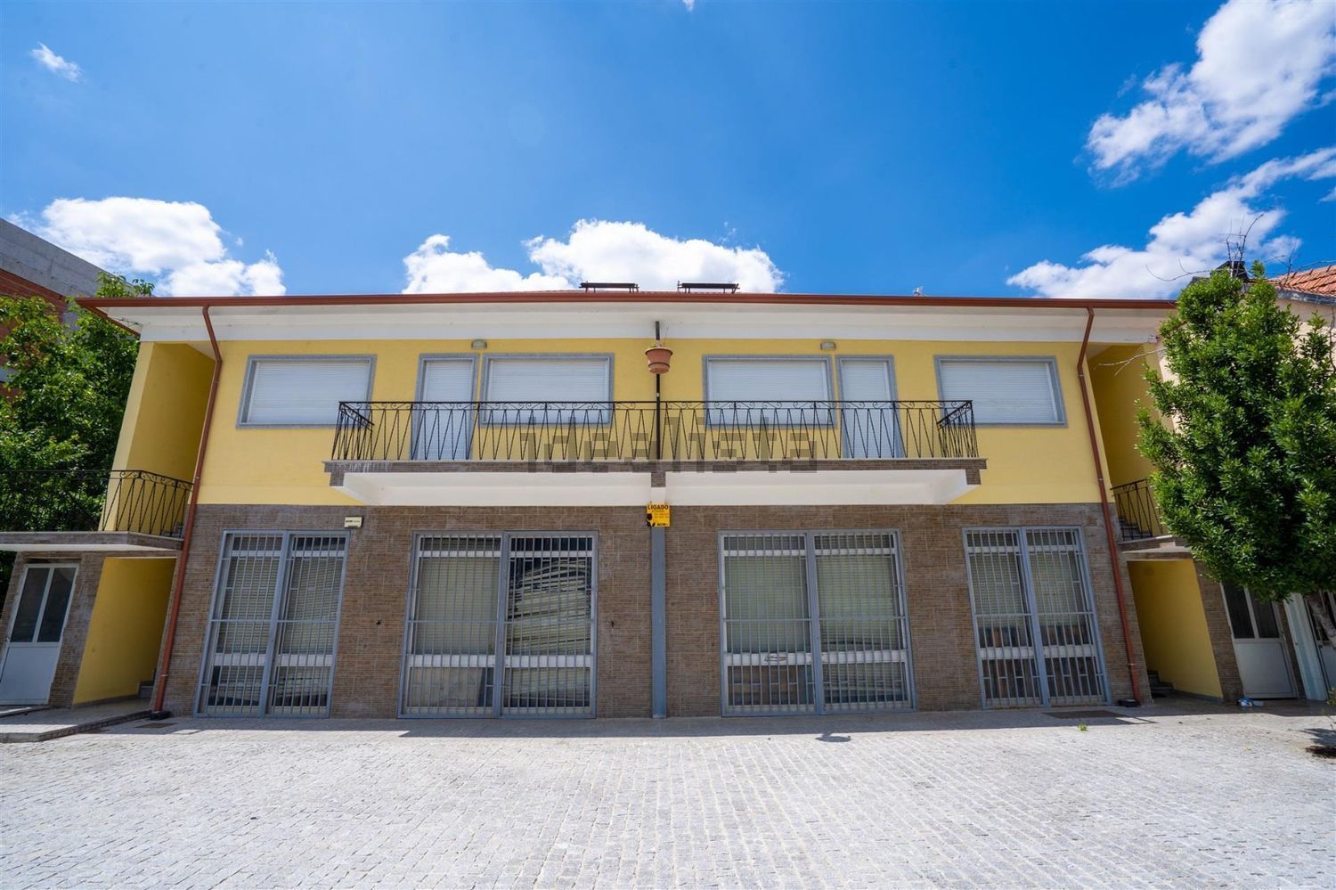 小楼房或独栋别墅出售在Avenida das Cantarias - 外立面