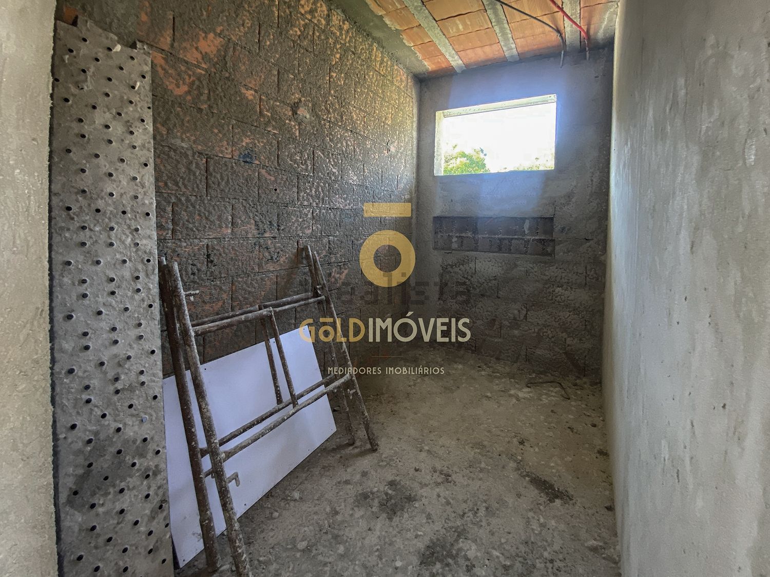 双拼别墅出售在Galegos - 地下室