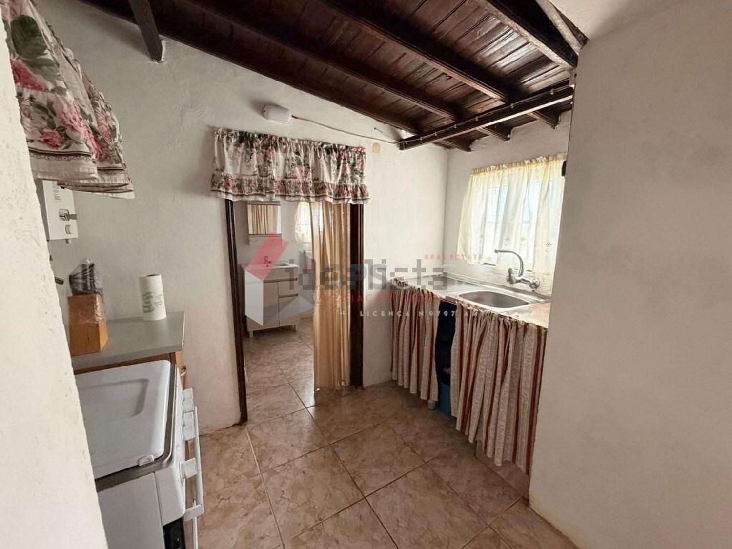 小楼房或别墅出售在Praia da Vitória (Santa Cruz) - 照片