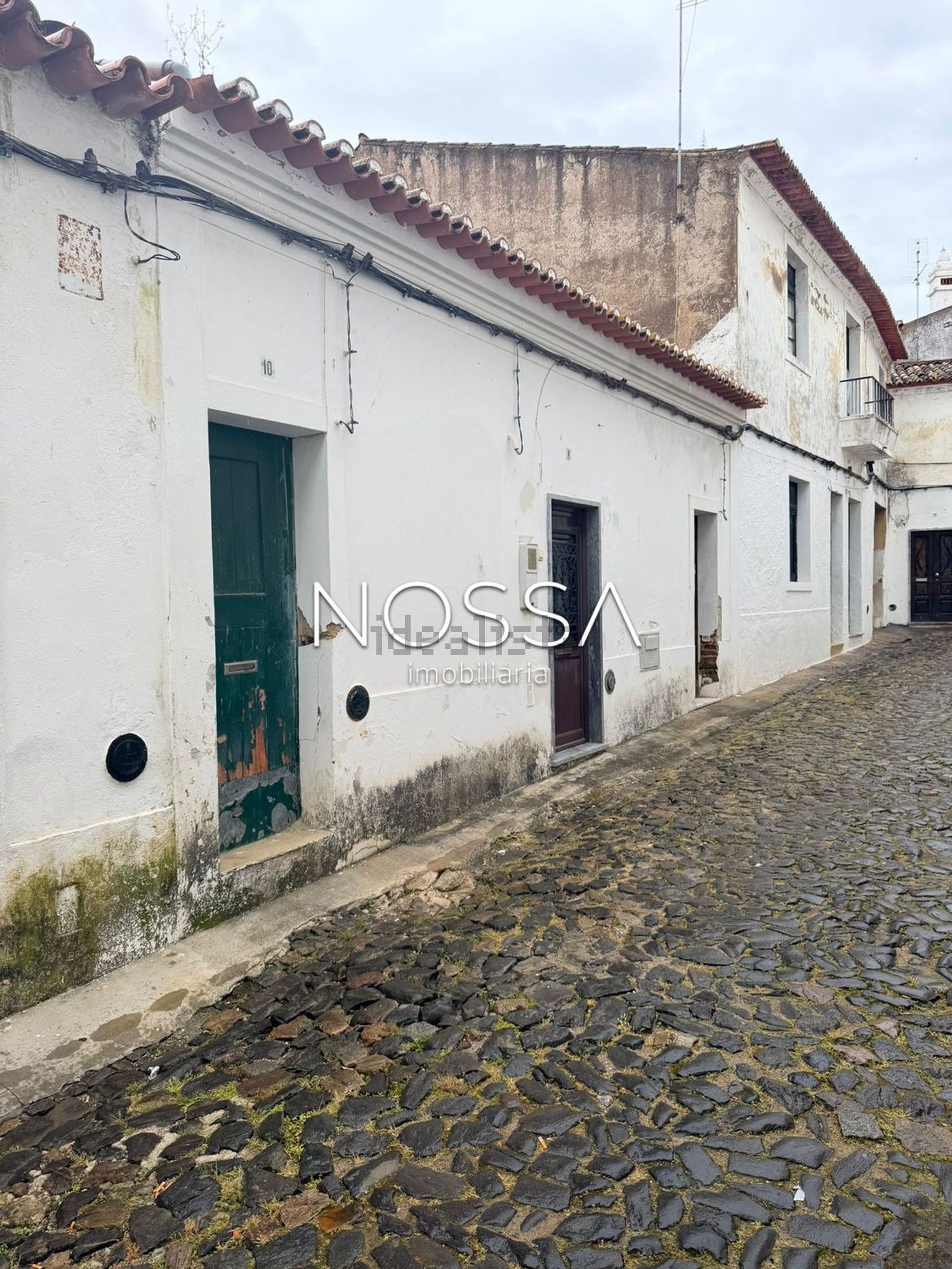 小楼房或别墅出售在Rua do Espírito Santo s/n - 外立面