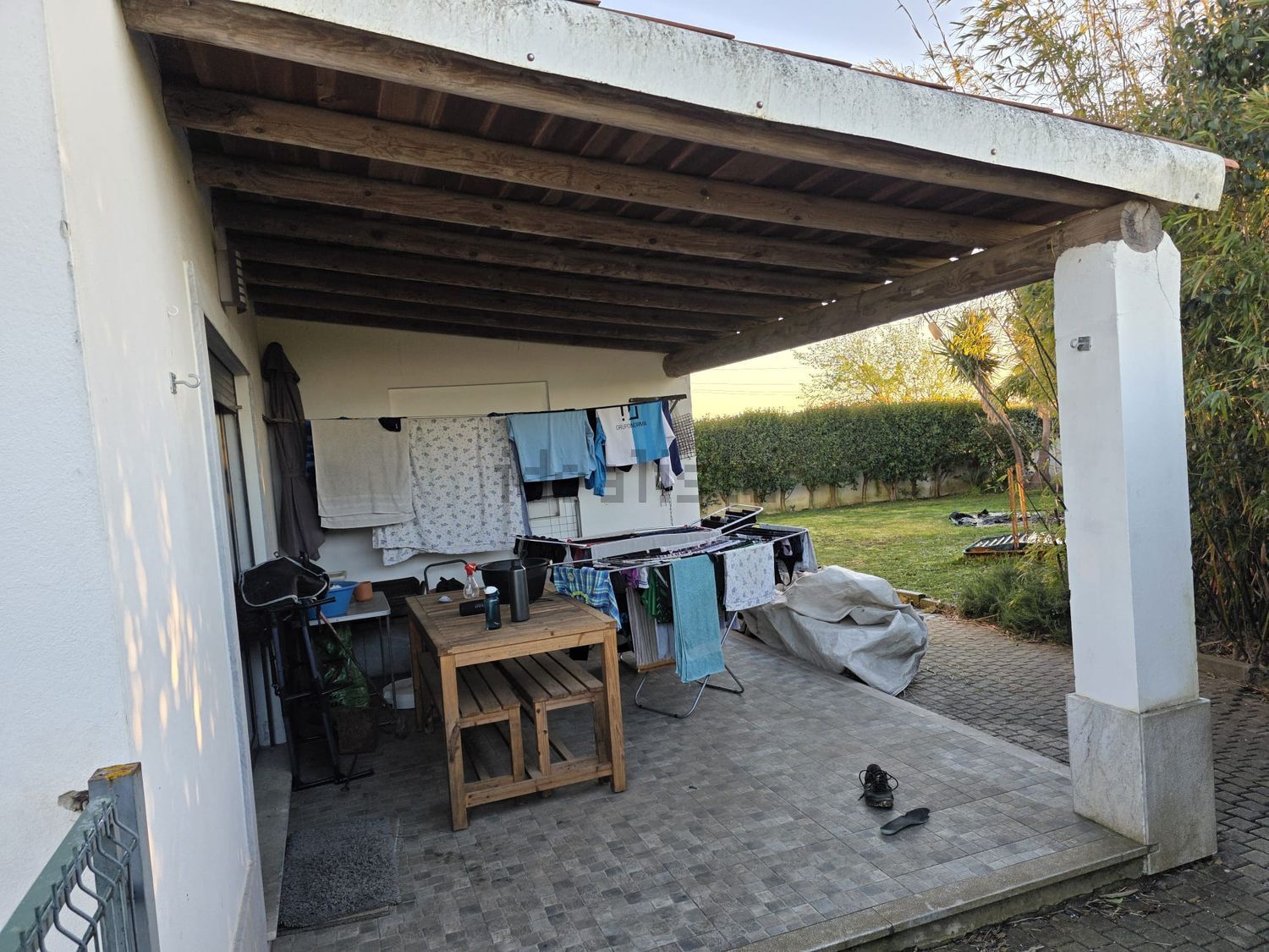 小楼房或独栋别墅出售在Rua do Almocreva, 30 - 门廊