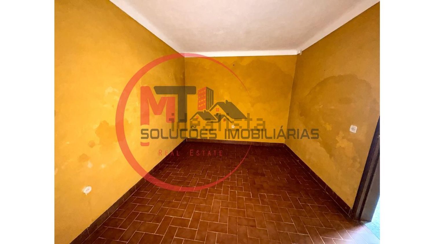 联排别墅出售在Fronteira - 照片