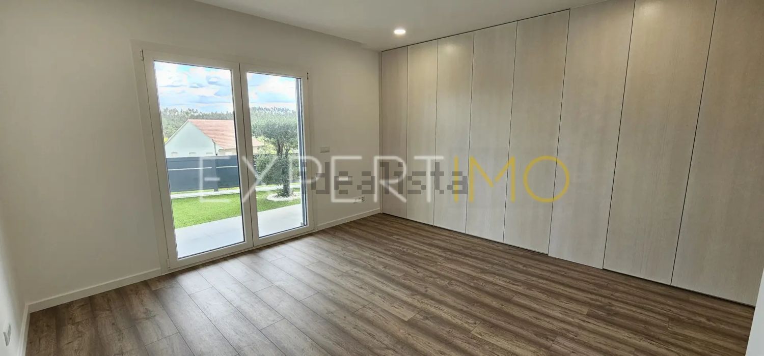 双拼别墅出售在Rua do Isidoro - 居住